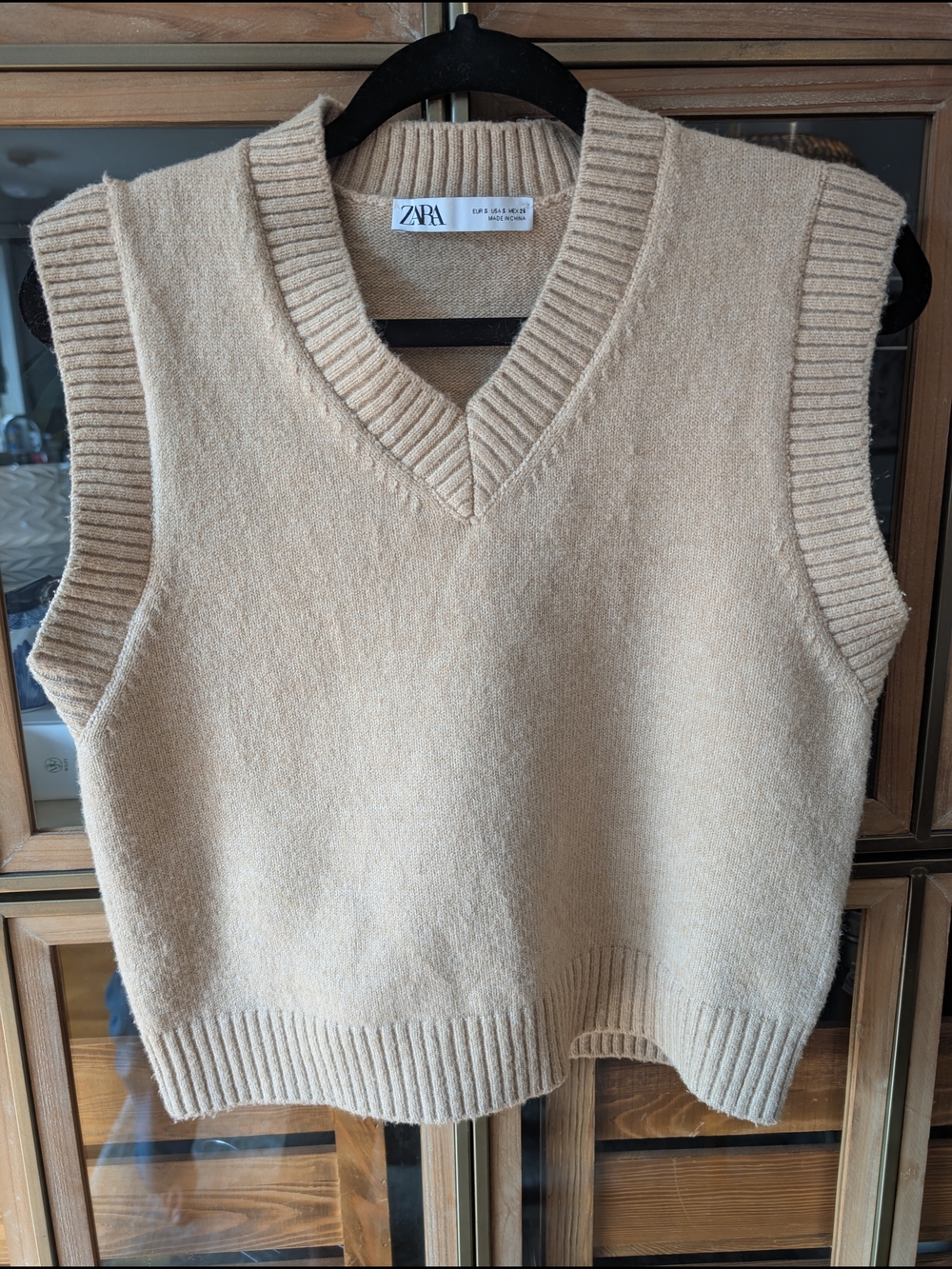 Zara V-Neck Knit Sweater Vest Tan - Picture 2 of 2